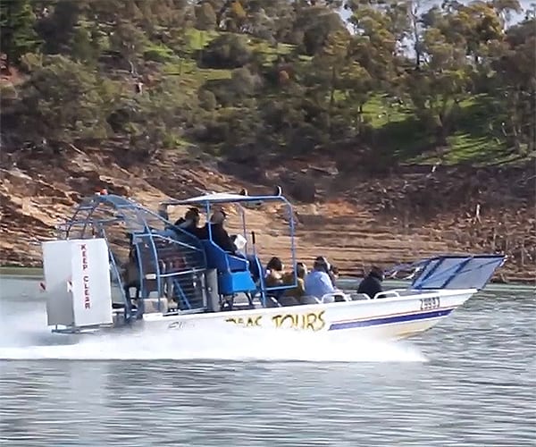 Airboat Elka BMS Tours Lake Eildon